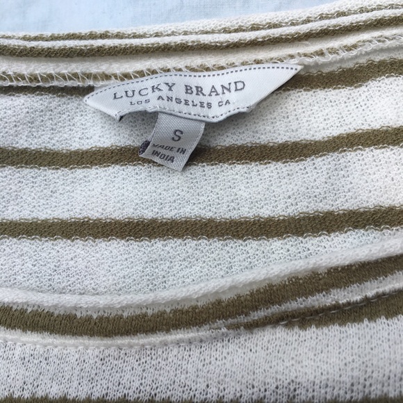 //LUCKY BRAND// Light Ruffle Top - Picture 2 of 3